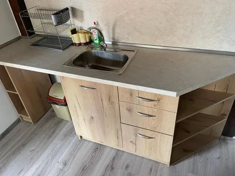 Кухненски шкаф с мивка и сушилник за съдове